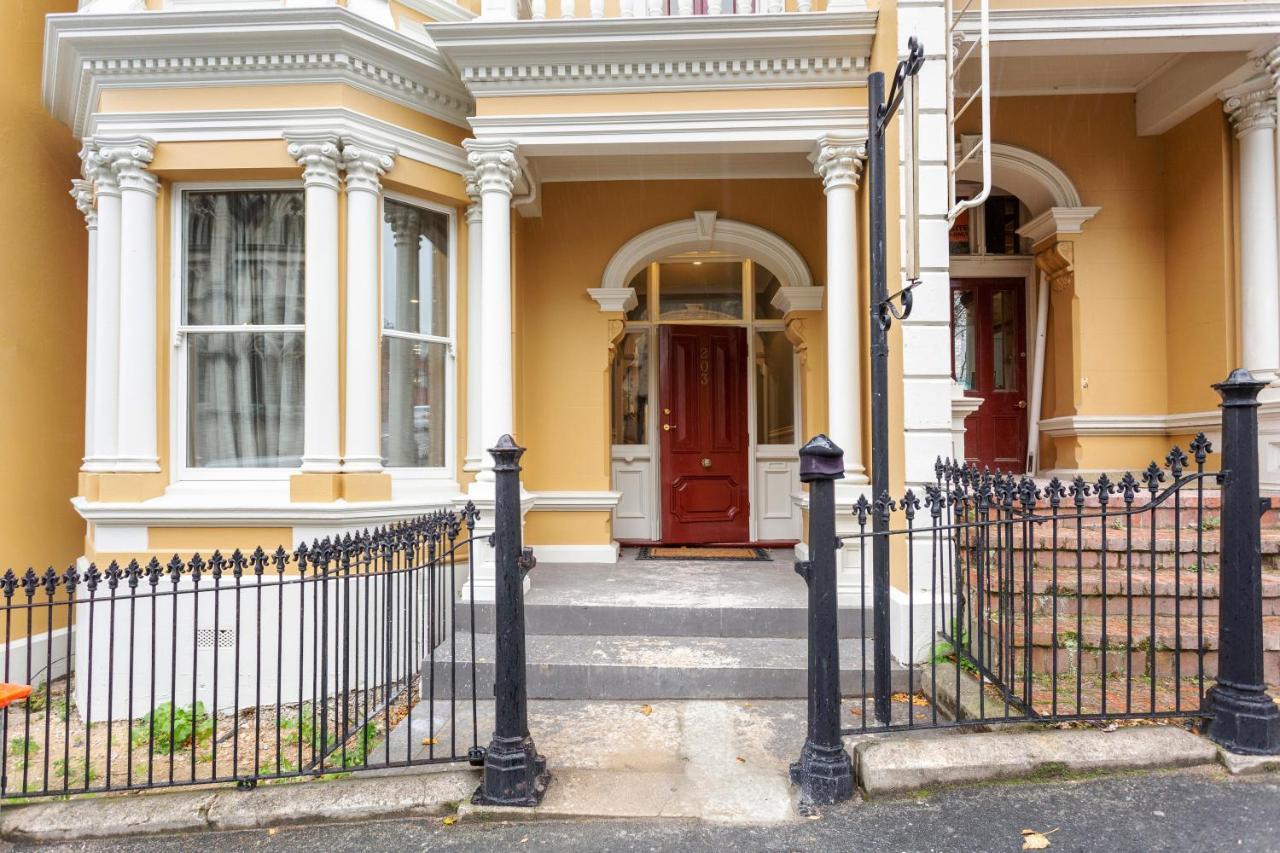 Character On Stuart St Villa Dunedin Luaran gambar